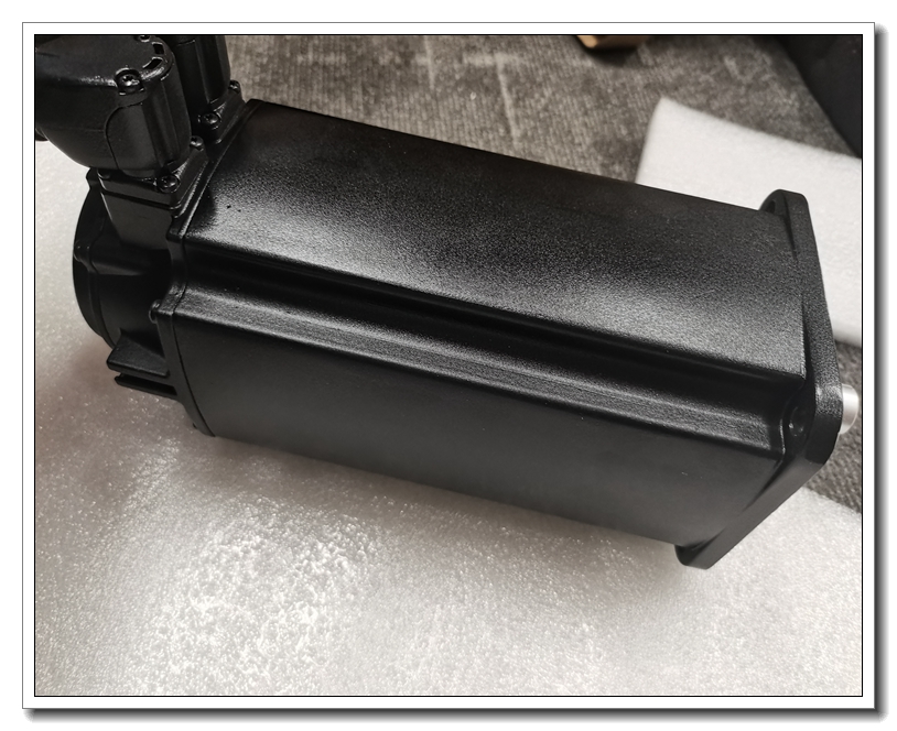 REXROTH	MSK061C-0300-NN-S1-UG0-NNNN 電機(jī)
